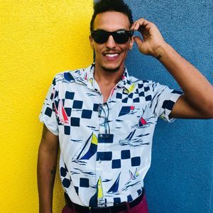 Meet your Posher, Lawrence